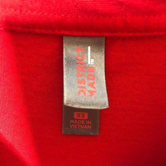 NINTENDO Shirt Super Mario Brothers 30th Anniversary Tee
Red XS Collector’s Item - Picture 7 of 8